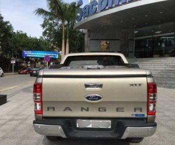 Ford Ranger    XLT    2015 - Bán Ford Ranger XLT số sàn, bản cao cấp, sản xuất 2015, Đk 2/2016 hai cầu phom mới 2016