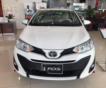 Toyota Vios E 2018 - Bán Toyota Vios E năm sản xuất 2018, màu trắng, giá 554tr