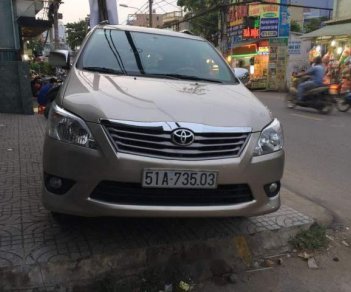 Toyota Innova   2013 - Bán Toyota Innova đời 2013, màu vàng xe gia đình