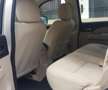 Ford Everest 2009 - Bán xe Ford Everest 7 chỗ màu hồng phấn, sx năm 2009, số sàn, máy dầu