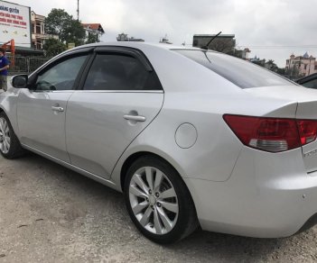 Kia Forte 2011 - Cần bán lại xe Kia Forte đời 2011 màu bạc, giá 330tr