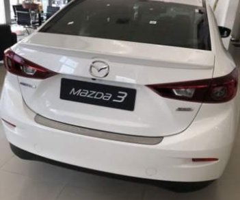 Mazda 3   2018 - Bán ô tô Mazda 3 sản xuất 2018, màu trắng, giá tốt