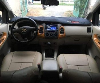 Toyota Innova  J 2006 - Cần bán Toyota Innova đời 2006, màu bạc, nhập khẩu