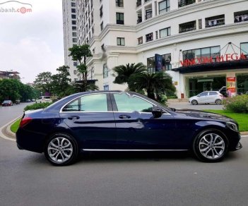 Mercedes-Benz C class C 200 2017 - Cần bán lại xe cũ Mercedes C 200 đời 2017, màu xanh lam