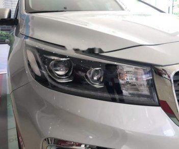 Kia Sedona Platinum D  2018 - Bán ô tô Kia Sedona năm sản xuất 2018, màu bạc