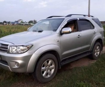 Toyota Fortuner  2.7V  2011 - Bán ô tô Toyota Fortuner 2.7V năm 2011, màu bạc, chính chủ 