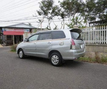 Toyota Innova 2.0G 2011 - Bán Toyota Innova 2.0G đời 2011, màu bạc ít sử dụng, giá chỉ 446 triệu