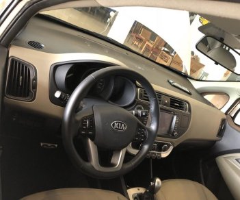 Kia Rio AT 2016 - Bán xe Kia Rio năm sản xuất 2016, màu trắng, xe nhập