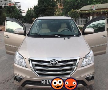 Toyota Innova E 2015 - Xe Toyota Innova E đời 2015, màu vàng như mới