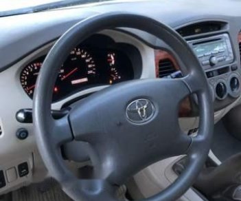 Toyota Innova   2008 - Cần bán gấp Toyota Innova đời 2008, màu bạc