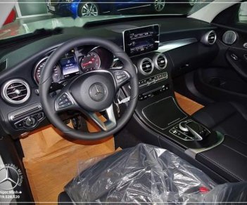 Mercedes-Benz C class  C200   2018 - Cần bán Mercedes C200 sản xuất năm 2018, màu trắng, xe nhập