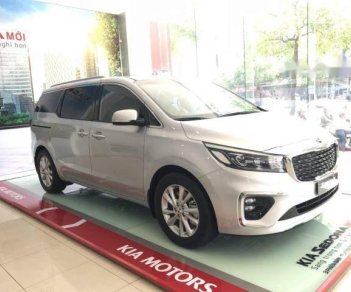 Kia Sedona Platinum D  2018 - Bán ô tô Kia Sedona năm sản xuất 2018, màu bạc