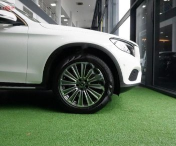 Mercedes-Benz GLC-Class GLC 250 4Matic 2018 - Bán Mercedes GLC 250 4Matic đời 2018, màu trắng