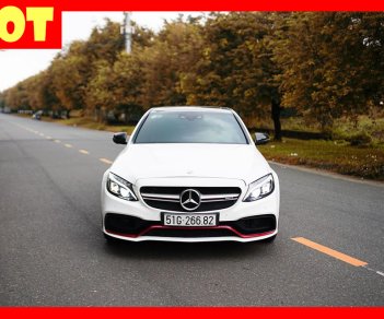 Mercedes-Benz C class C300 2016 - Bán xe Mercedes C300 màu trắng 2016 chính hãng. Trả trước 500 triệu nhận xe ngay