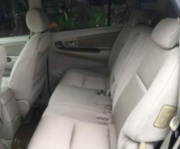 Toyota Innova MT 2014 - Cần bán gấp Toyota Innova MT năm 2014 như mới