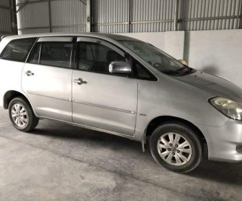 Toyota Innova   2010 - Cần bán Toyota Innova đời 2010, màu bạc, xe gia đình