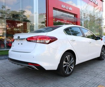 Kia Cerato 1.6 AT 2018 - Bán Kia Cerato 2018 - Bản 1.6 AT - Có sẵn xe giao ngay