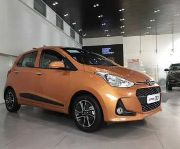 Hyundai Grand i10 1.2 MT 2018 - Bán Hyundai Grand i10 màu cam (rất hiếm) - có giao ngay