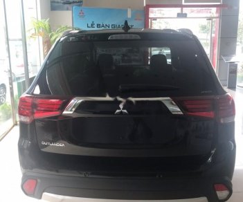 Mitsubishi Outlander 2.4 CVT Premium 2018 - Bán Mitsubishi Outlander 2.4 CVT Premium sản xuất 2018, màu đen