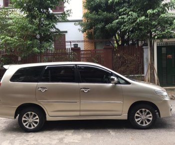 Toyota Innova    2.0E MT 2015 - Bán Innova 2015 ghi vàng, chính chủ Hà Nội