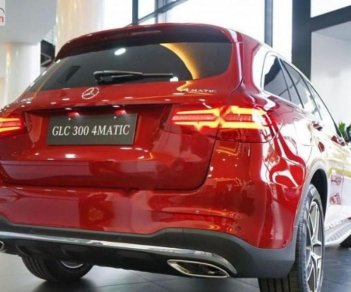 Mercedes-Benz GLC-Class GLC 300 4Matic 2018 - Bán Mercedes GLC 300 4Matic sản xuất năm 2018, màu đỏ