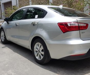 Kia Rio MT 2015 - Bán xe Kia Rio màu bạc, số sàn, sx năm 2015(Hàn Quốc), giá chỉ 410tr