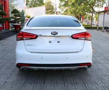 Kia Cerato 1.6 AT 2018 - Bán Kia Cerato 2018 - Bản 1.6 AT - Có sẵn xe giao ngay