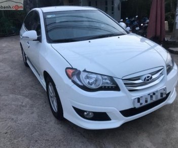 Hyundai Avante 2012 - Bán Hyundai Avante sản xuất 2012, màu trắng, nhập khẩu nguyên chiếc xe gia đình