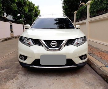 Nissan X trail 2.0AT 2017 - Bán xe Nissan X-Trail 2017 Đk 2018, số tự động, màu trắng, bản full