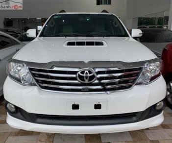 Toyota Fortuner 2013 - Cần bán lại xe Toyota Fortuner năm 2013, màu trắng xe gia đình