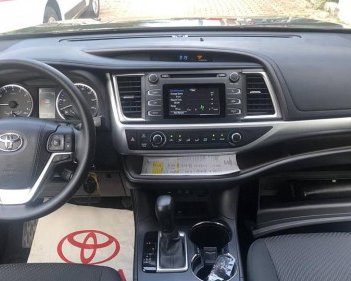 Toyota Highlander 2018 - Bán Toyota Highlander đời 2018, xe mới 100%