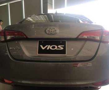 Toyota Vios E CVT  2018 - Bán Toyota Vios E CVT đời 2018, màu bạc, giá tốt