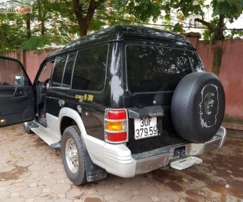 Mitsubishi Pajero 2004 - Cần bán Mitsubishi Pajero năm 2004, màu đen, giá 216tr