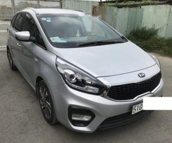 Kia Rondo   2.0MT 2017 - Bán Kia Rondo 2.0MT đời 2017, màu bạc số sàn