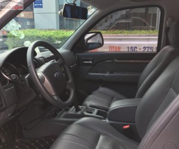 Ford Everest 2.5L 4x2 AT 2013 - Bán Ford Everest 2.5L 4x2 AT đời 2013, màu trắng số tự động