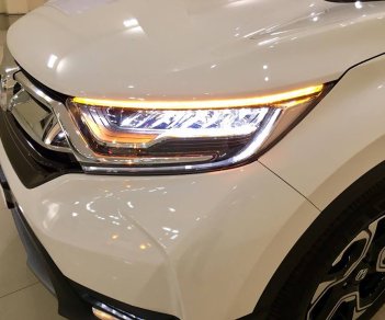 Honda CR V G 2018 - Bán ô tô Honda CRV G năm 2018, màu trắng, giao ngay, còn 1 chiếc duy nhất giao sớm trên toàn quốc