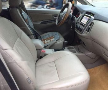 Toyota Innova   2013 - Bán Toyota Innova đời 2013, màu vàng xe gia đình