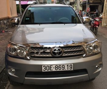 Toyota Fortuner 2.7V 4x4 AT 2009 - Cần bán xe cũ Toyota Fortuner 2.7V 4x4 AT đời 2009, màu bạc, giá tốt