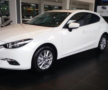 Mazda 3 1.5 SD 2018 - Bán xe Mazda 3 1.5 mới 100% màu trắng, có sẵn xe chỉ cần đưa trước 190tr là có xe tại Phạm Văn Đồng-LH 0345315602