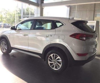 Hyundai Tucson   2018 - Bán xe Hyundai Tucson năm 2018, màu trắng