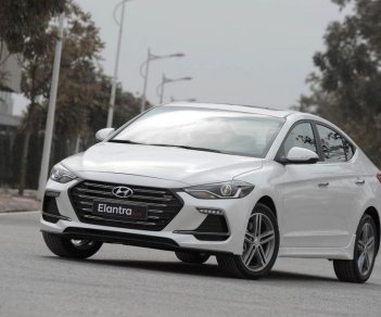 Hyundai Elantra 1.6 2018 - Bán xe Hyundai Elantra 2018, màu trắng