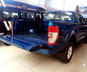 Ford Ranger 2.2L XLS  4x2 AT 2018 - Bán xe Ford Ranger 2.2L XLS 4x2 AT và MT 2018, PK: Nắp thùng, lót thùng, BHVC, phim, lót sàn, LH ngay: 091.888.9278