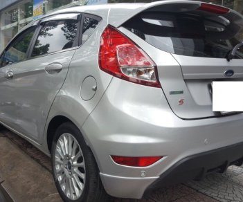 Ford Fiesta 1.0 Ecoboost 2013 - Bán ô tô Ford Fiesta 1.0 Ecoboost đời 2013, màu bạc, giá chỉ 439 triệu, xe chính hãng