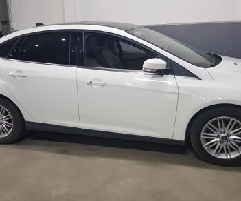 Ford Focus  1.5L Ecoboost Titanium 2 2017 - Bán xe Ford Focus Titanium năm sản xuất 2017, màu trắng, giá tốt