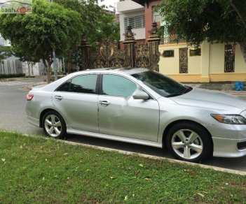 Toyota Camry SE 2011 - Cần bán gấp Toyota Camry SE năm sản xuất 2011, màu bạc, xe nhập chính chủ