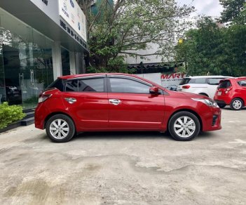 Toyota Yaris G 2015 - Cần bán Toyota Yaris G sản xuất năm 2015, màu đỏ, nhập khẩu, 590 triệu