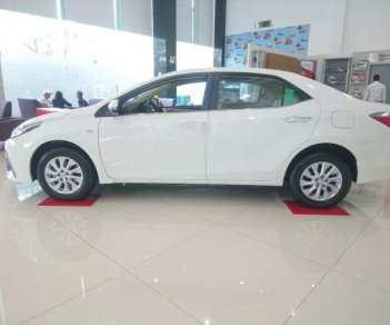 Toyota Corolla altis 2018 - Bán Toyota Corolla Altis 2018, màu trắng, 672tr