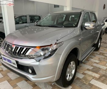 Mitsubishi Triton 4x2 AT 2015 - Bán Mitsubishi Triton 4x2 AT sản xuất 2015, màu bạc, xe nhập, xe gia đình