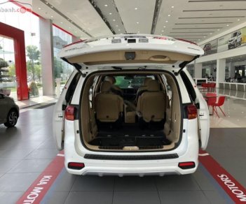 Kia Sedona Platinum D 2018 - Bán Kia Sedona Platinum D 2018, màu trắng giá tốt