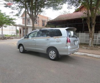 Toyota Innova G 2011 - Bán Toyota Innova G năm sản xuất 2011, màu bạc, xe gia đình, giá tốt